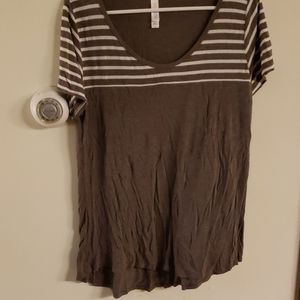 Lularoe Classic Tee